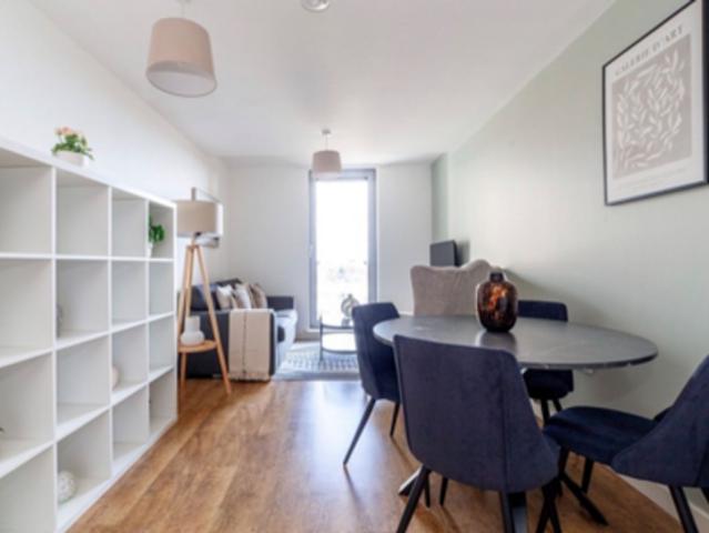 Flat for rent in Cat Hill