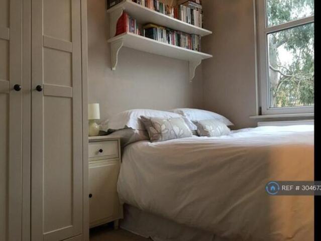 Flat for rent in Cat Hill