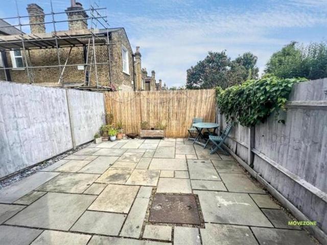 Flat for rent in Catford, Isle Of Man