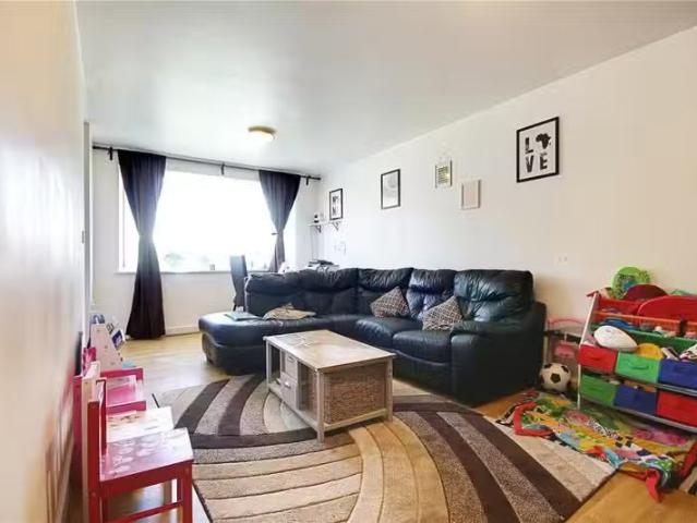 House for rent in Ponders End, Greater London