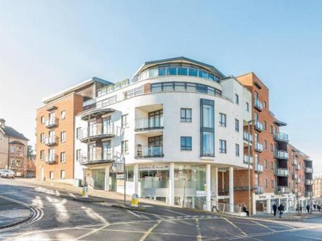 House for rent in Surrey, England
