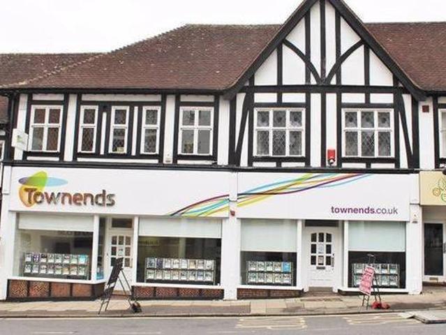 House for rent in Surrey, England