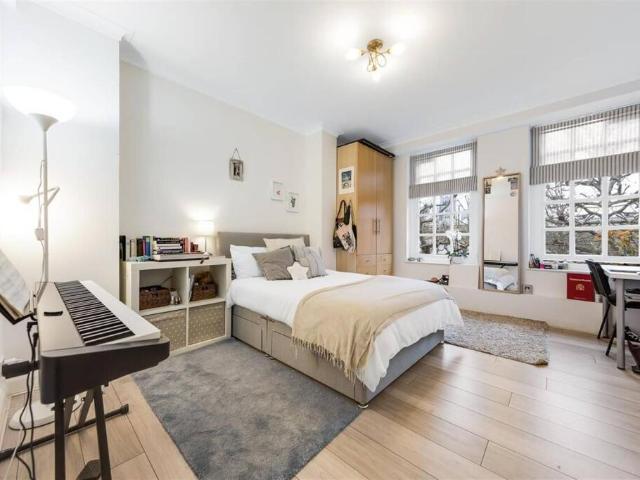 Flat for rent in Westminster