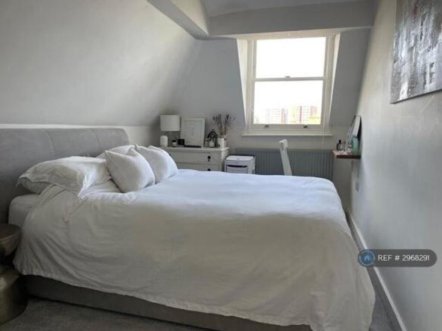 Flat for rent in Cat Hill
