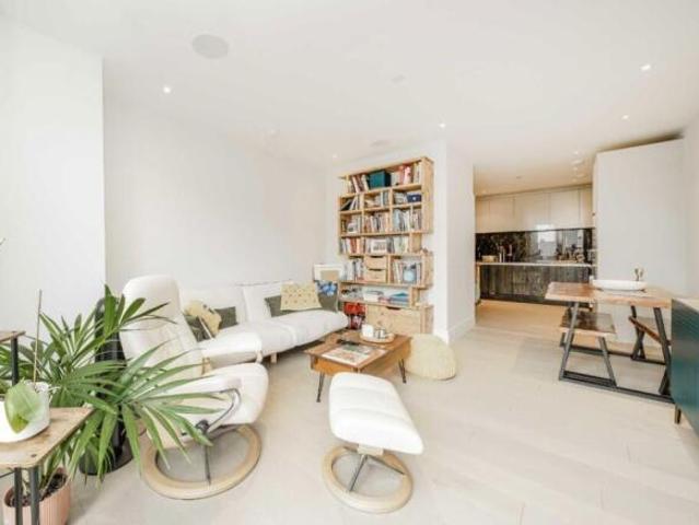 Flat for rent in Greater London