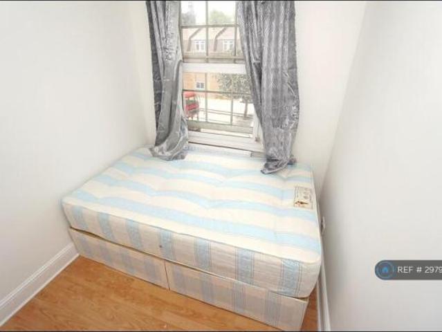 Flat for rent in Cat Hill