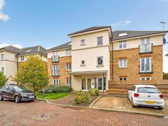 House for rent in Surrey