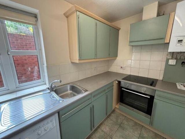 Flat for rent in Moortown, West Yorkshire