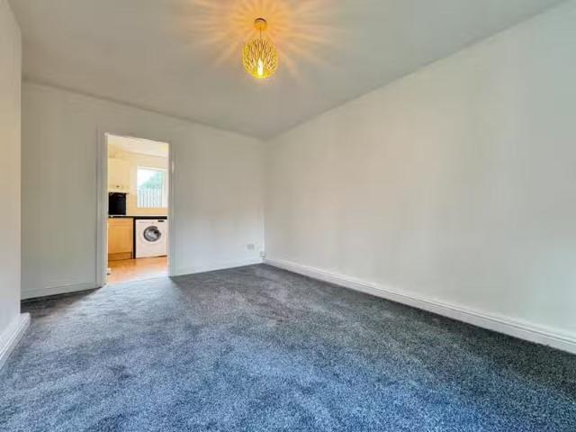 House for rent in Drighlington, Adwalton