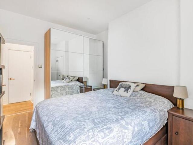 Flat for rent in Cat Hill