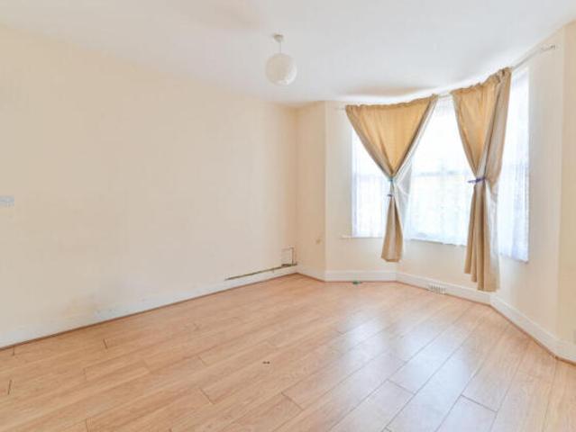 Flat for rent in Catford, Greater London