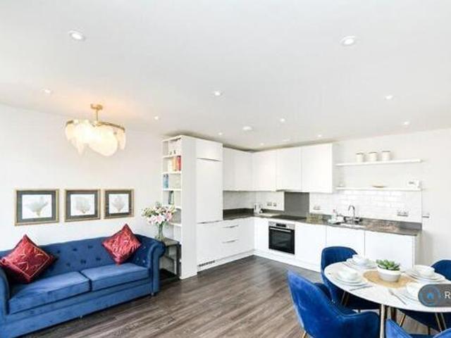 House for rent in London Borough of Hounslow, Greater London