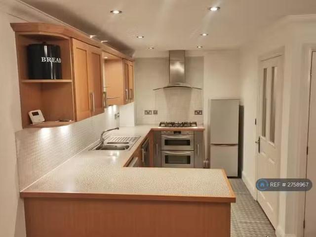 House for rent in Green Close, Warwickshire