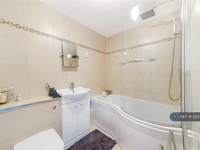 Flat for rent in Cat Hill