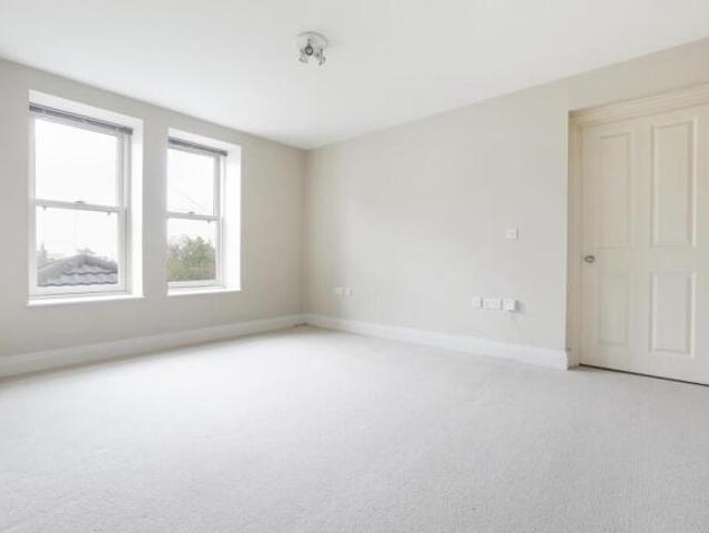 Flat for rent in Long Ashton, North Somerset