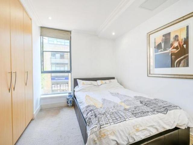 Flat for rent in Brentford, Greater London
