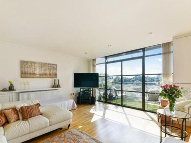 House for rent in Brentford End, Greater London