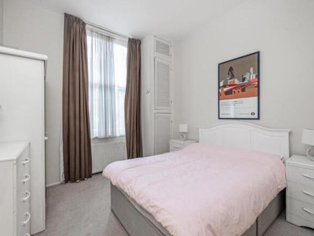 Flat for rent in Cat Hill