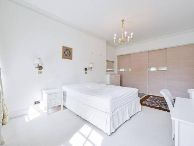 Flat for rent in St John's Wood