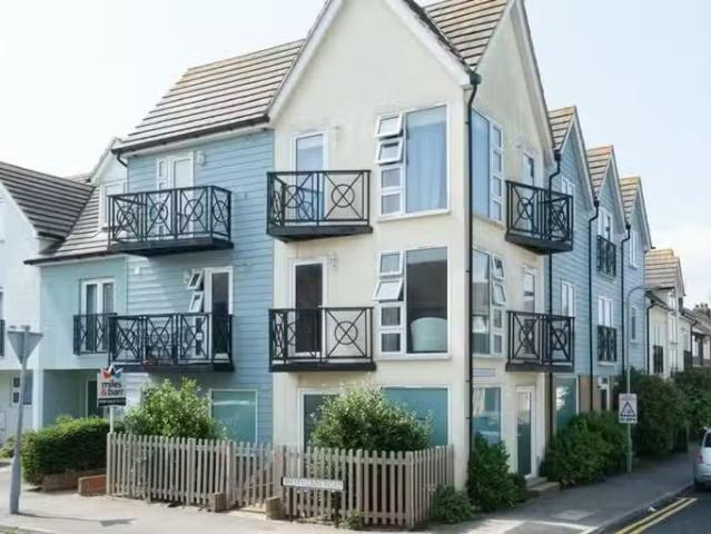 House for rent in Alton Barnes, Essex
