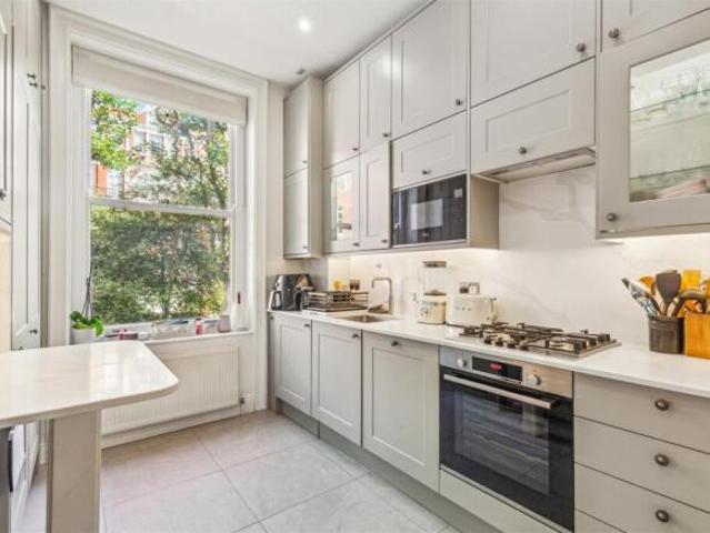 Flat for rent in Cat Hill