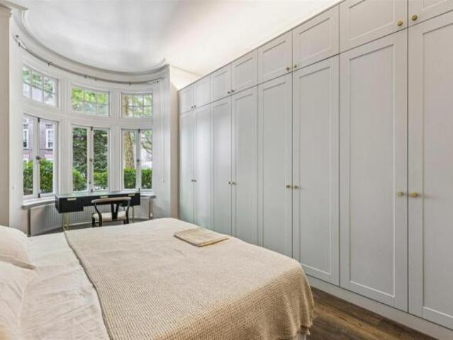 Flat for rent in Cat Hill