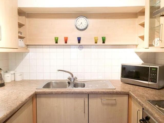 Flat for rent in Cat Hill