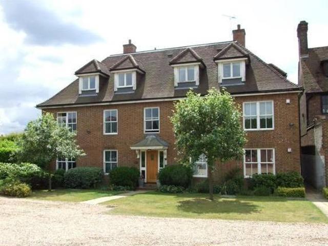 House for rent in Surrey