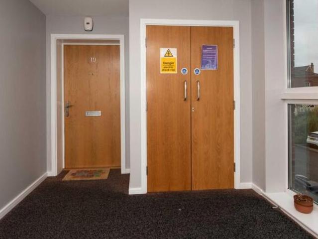 Flat for rent in Bury, Greater Manchester