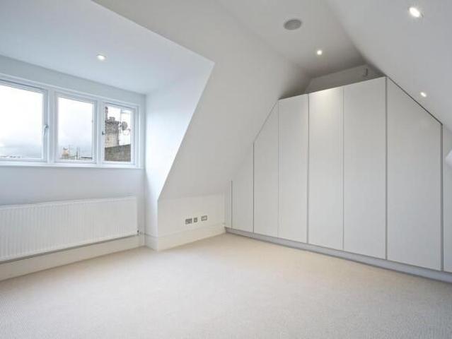 Flat for rent in Cat Hill