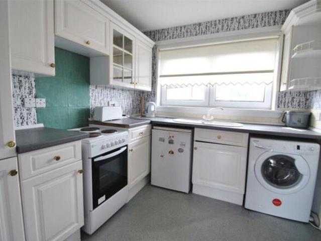 Flat for rent in West Drumoyne, Cardonald