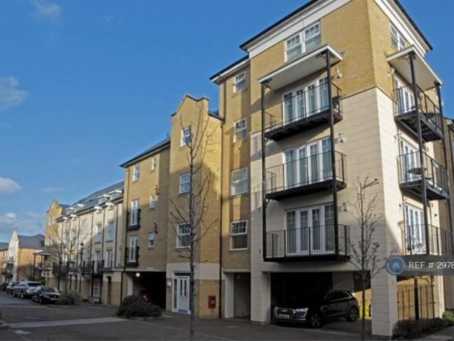 Flat for rent in Greater London