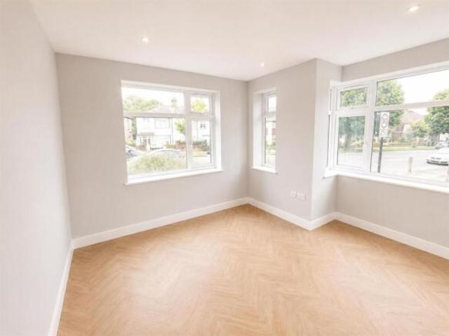 Flat for rent in Cat Hill