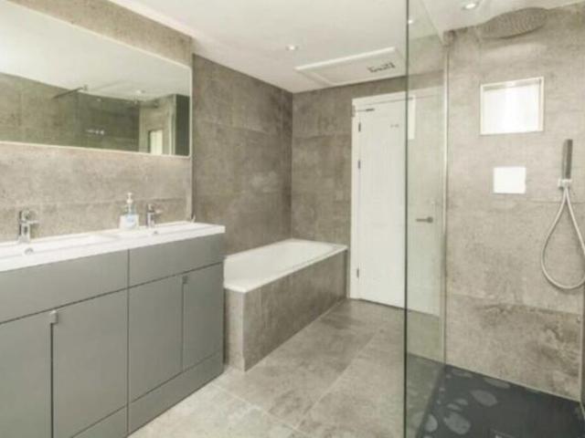 Flat for rent in East Dulwich, Greater London
