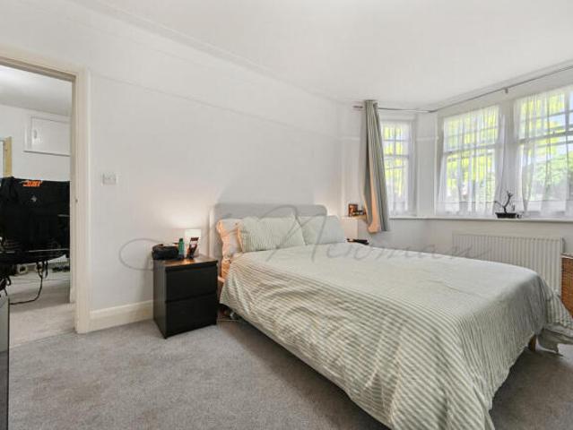 Flat for rent in Cat Hill