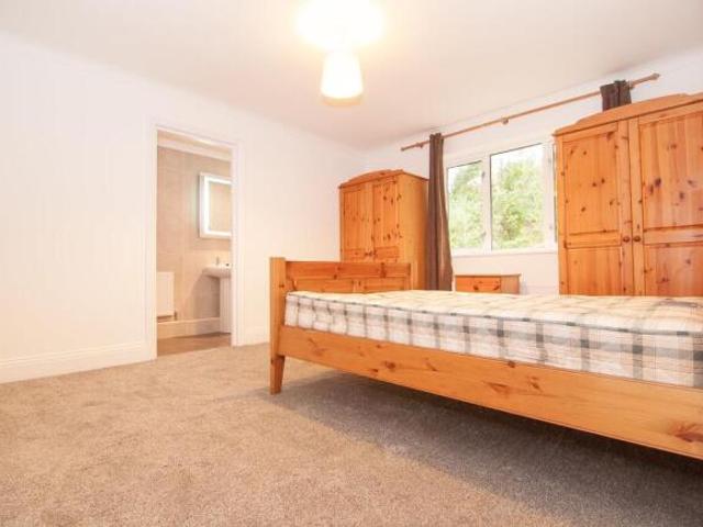 Flat for rent in Branksome Chine, Branksome Park