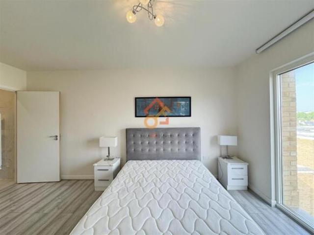 Flat for rent in Cat Hill