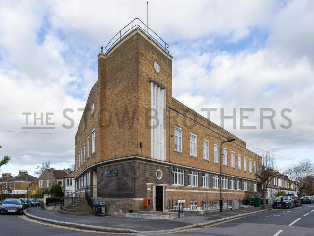 Flat for rent in Leyton