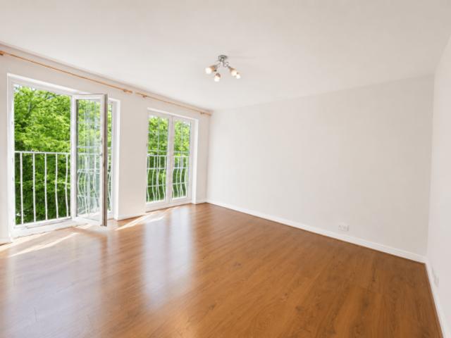 Flat for rent in Cat Hill