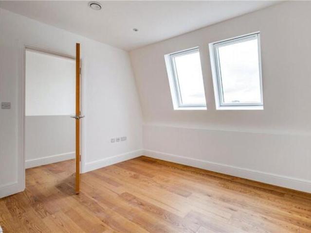 Flat for rent in Hammersmith, Greater London
