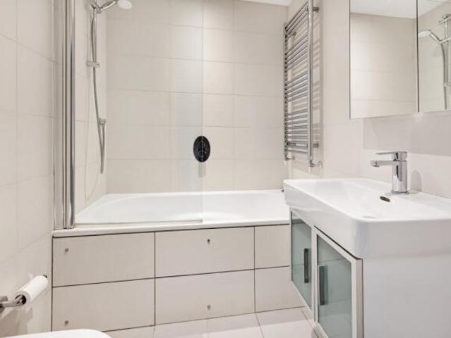 Flat for rent in Fulham, Greater London