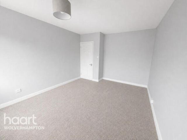 Flat for rent in Merryhill, West Midlands