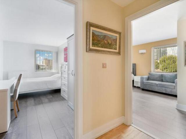Flat for rent in Cat Hill