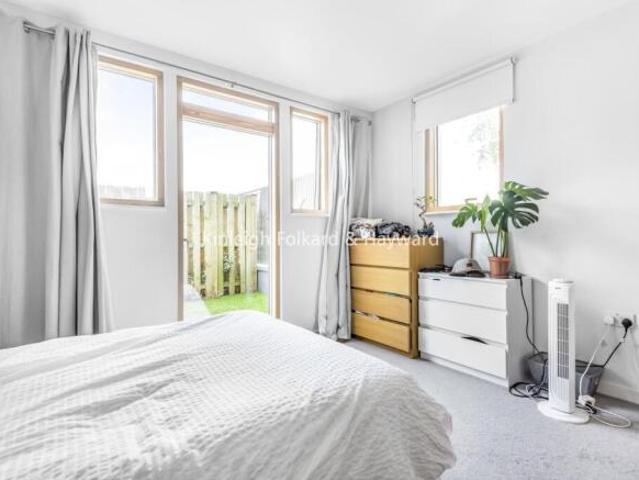 Flat for rent in Tooting Graveney, Isle Of Man