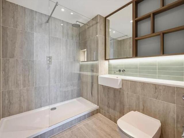 Flat for rent in Cat Hill