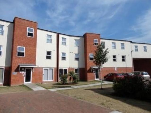 Flat for rent in Maidenhall, Key Street