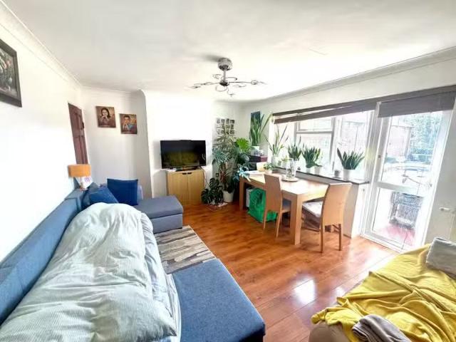 House for rent in Ilford, Greater London