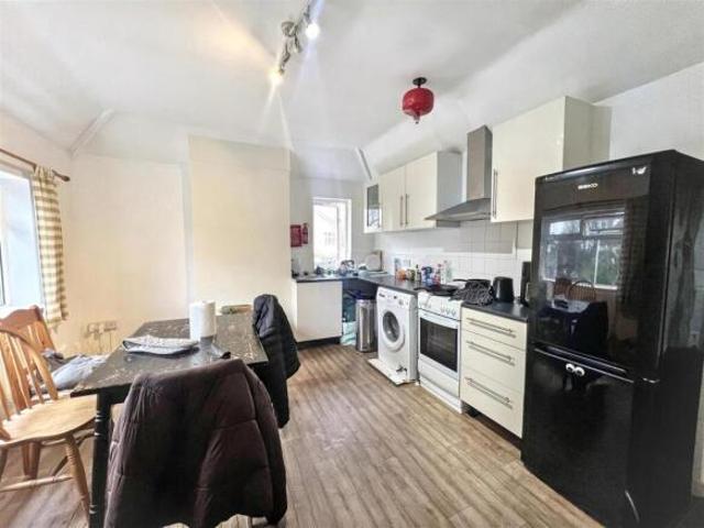 Flat for rent in Earlham Rise, East Bank