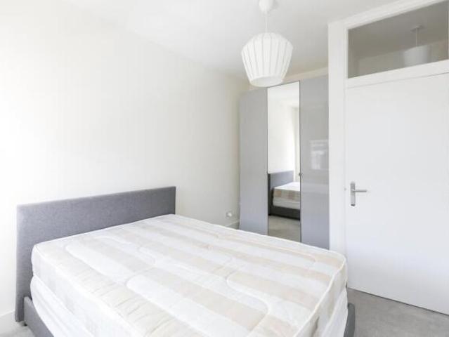 Flat for rent in Cat Hill