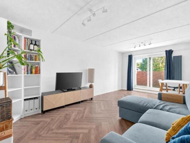 Flat for rent in Chiswick, Greater London